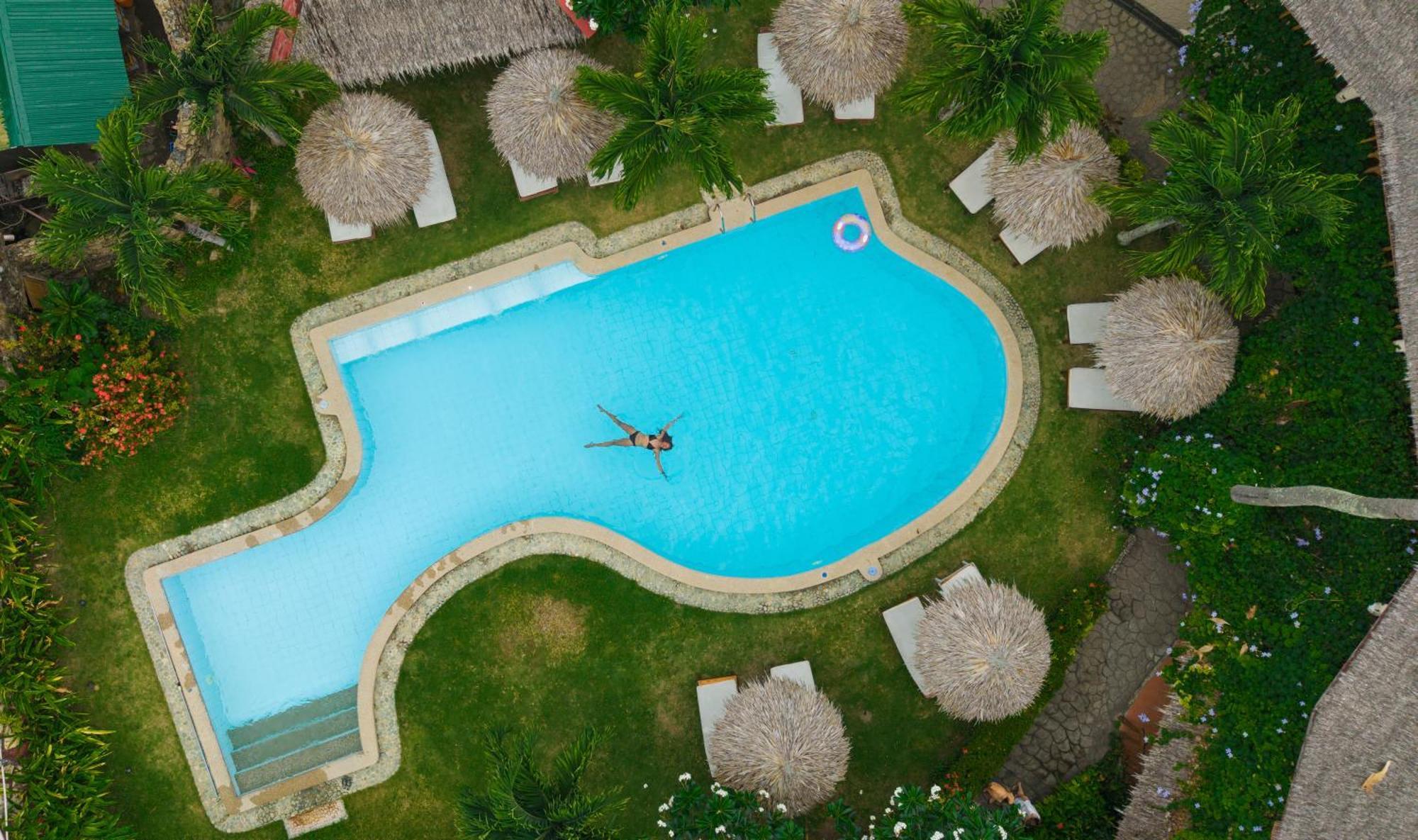 Garden Of Eden Dive Resort Puerto Galera Exterior photo