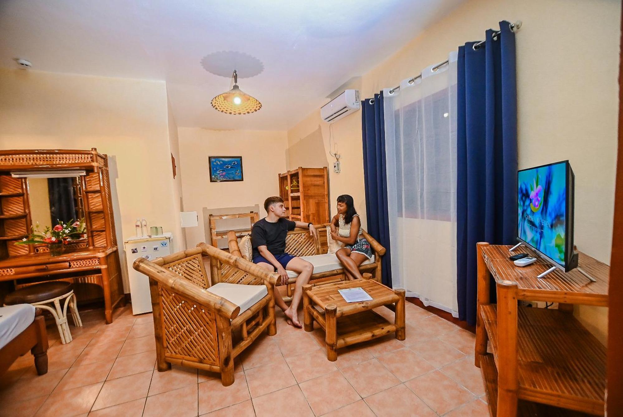 Garden Of Eden Dive Resort Puerto Galera Exterior photo