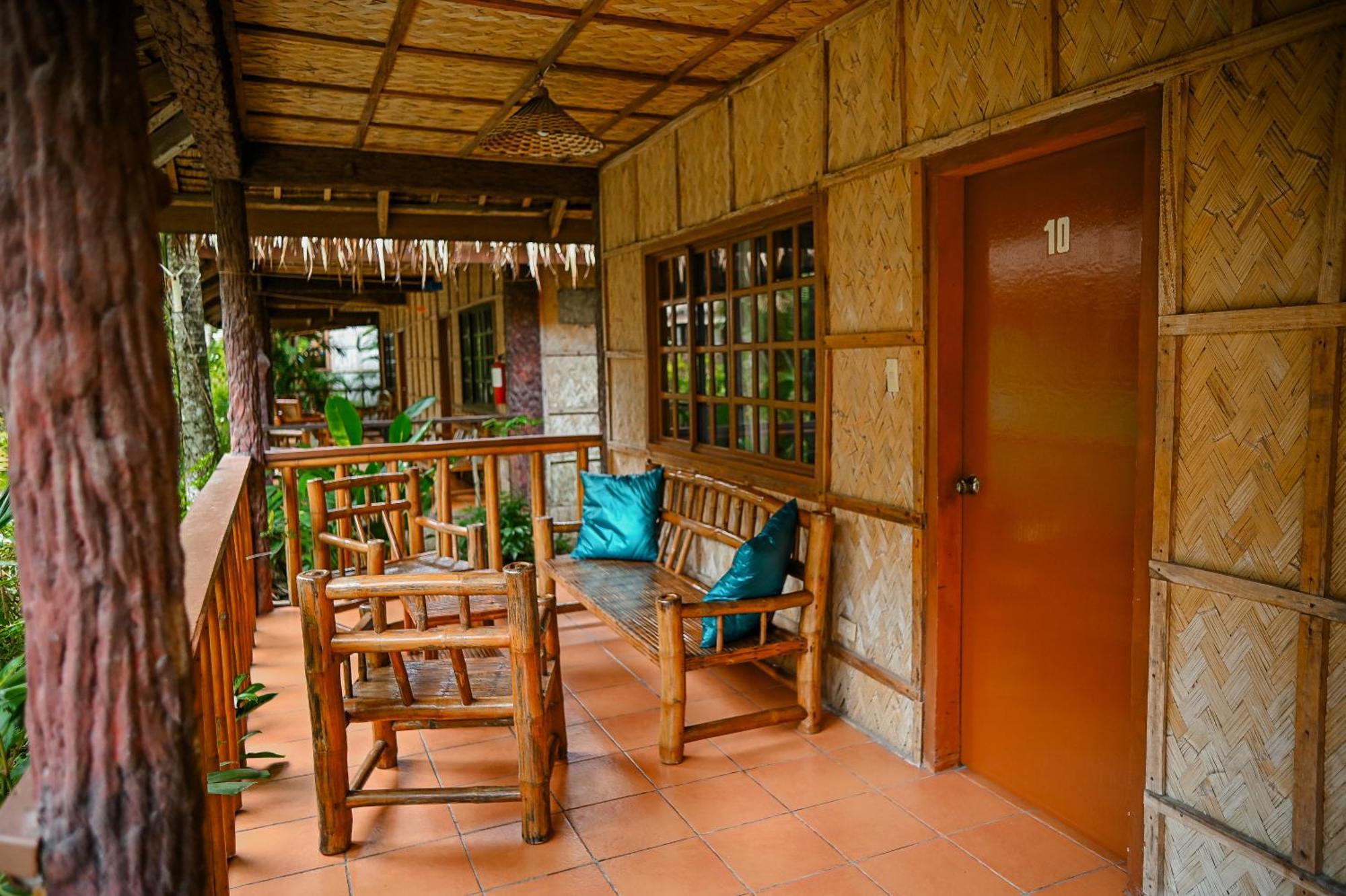 Garden Of Eden Dive Resort Puerto Galera Exterior photo