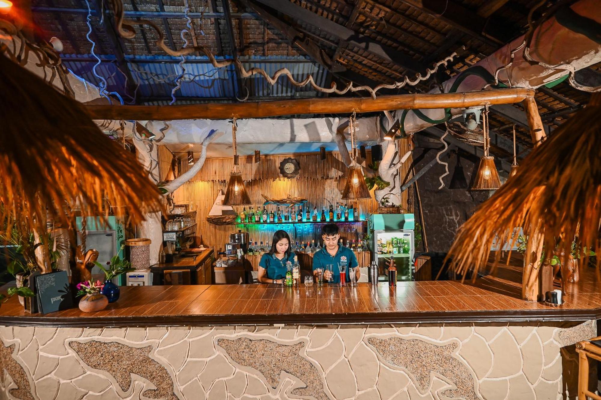 Garden Of Eden Dive Resort Puerto Galera Exterior photo